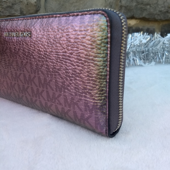 Sold Rare Michael Kors Hologram Continental Wallet - Picture 8 of 16